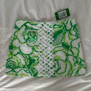 Floral Green and white Lilly Pulitzer mini skirt size 2 crochet detail